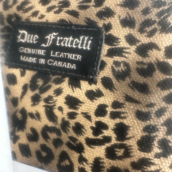 Due Fratelli distressed gold and silver leather cc case - Picture 3 of 7